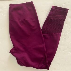Fabletics High Waisted UltraCool Mesh Cropped Legging Size Medium Maroon